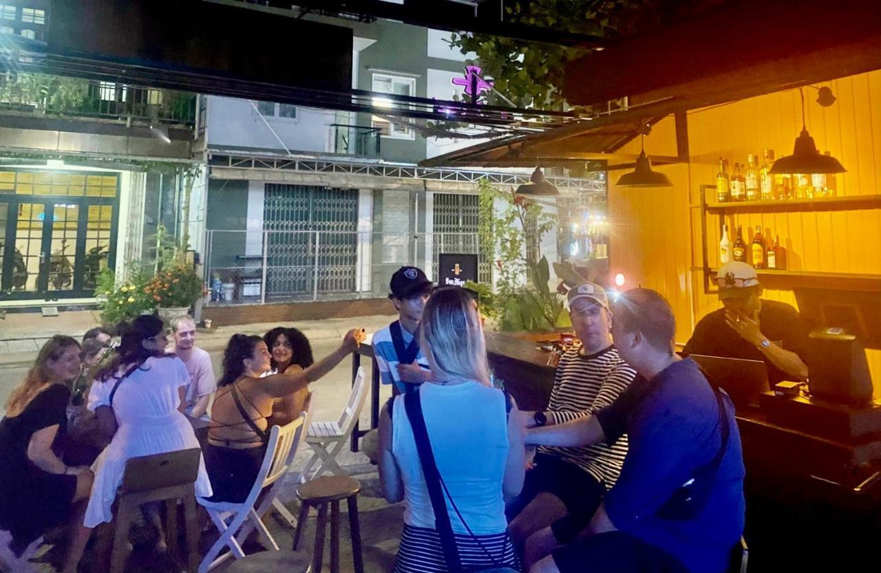 Dom Hostel And Bar ฮอยอัน ภายนอก รูปภาพ