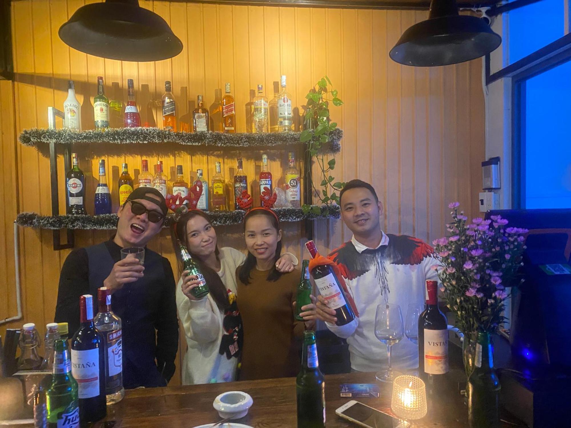 Dom Hostel And Bar ฮอยอัน ภายนอก รูปภาพ