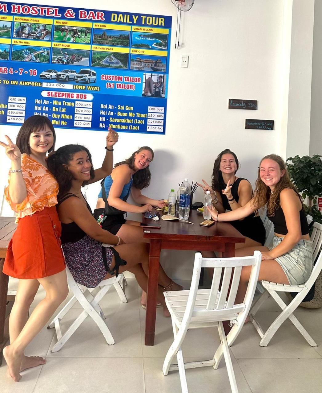 Dom Hostel And Bar ฮอยอัน ภายนอก รูปภาพ